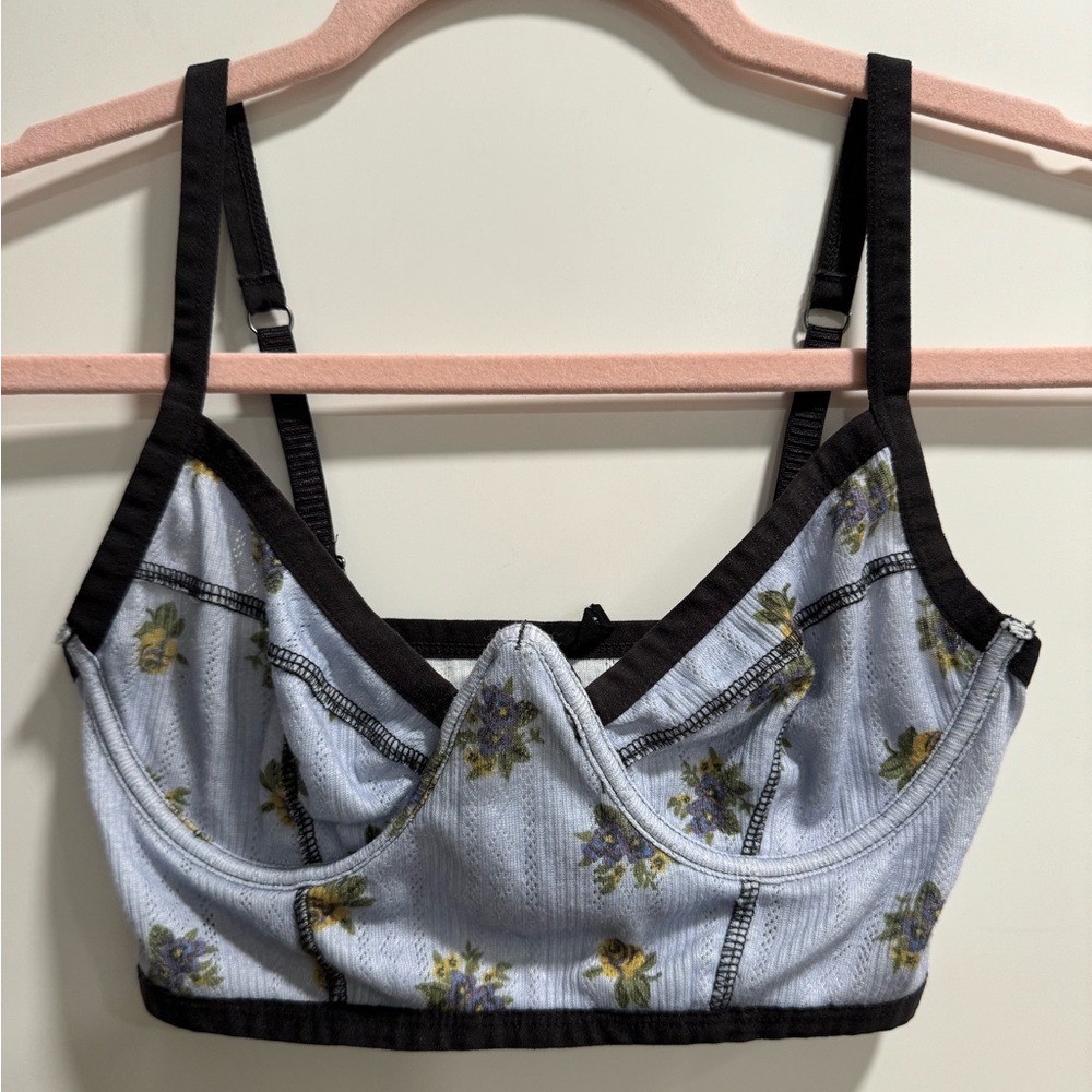 Urban Outfitters Floral Bra/ Bralette,‎ size Small